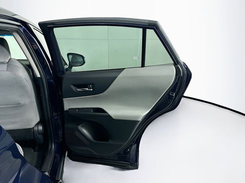 Used 2023 Toyota Venza LE image 30