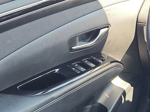 Used 2022 Hyundai Tucson Limited w/ Winter Package image 12