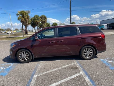 Used 2019 Kia Sedona EX image 6