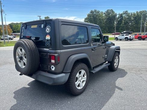 Used 2021 Jeep Wrangler Sport AWD/4WD image 5
