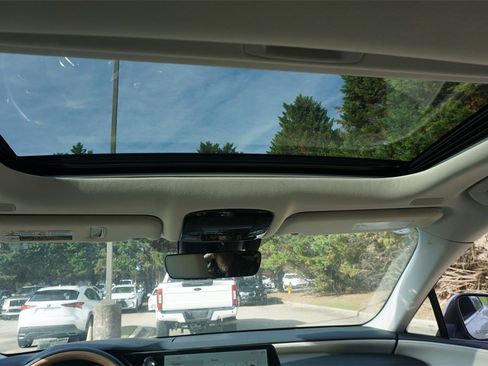 Used 2024 Lexus RX 350 Premium image 13