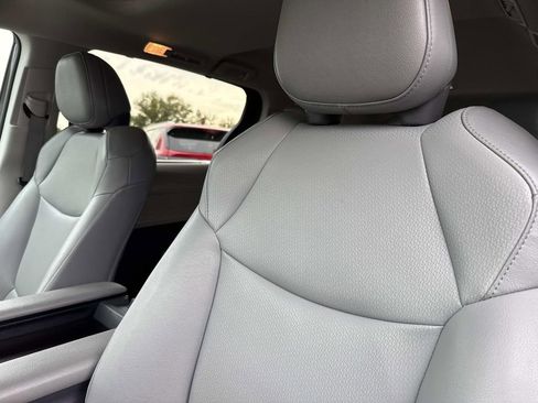 Used 2024 Toyota Sienna XLE image 21