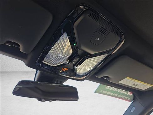Certified 2025 BMW 330i Sedan w/ Convenience Package RWD image 21