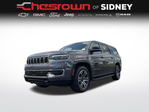 Used 2025 Jeep Wagoneer L 4WD w/ HD Trailer Tow Package image 9