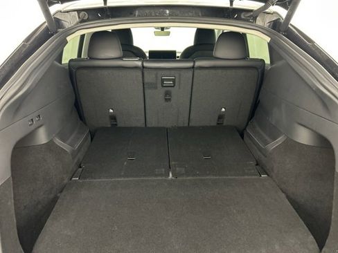 Used 2024 Tesla Model Y Long Range image 34