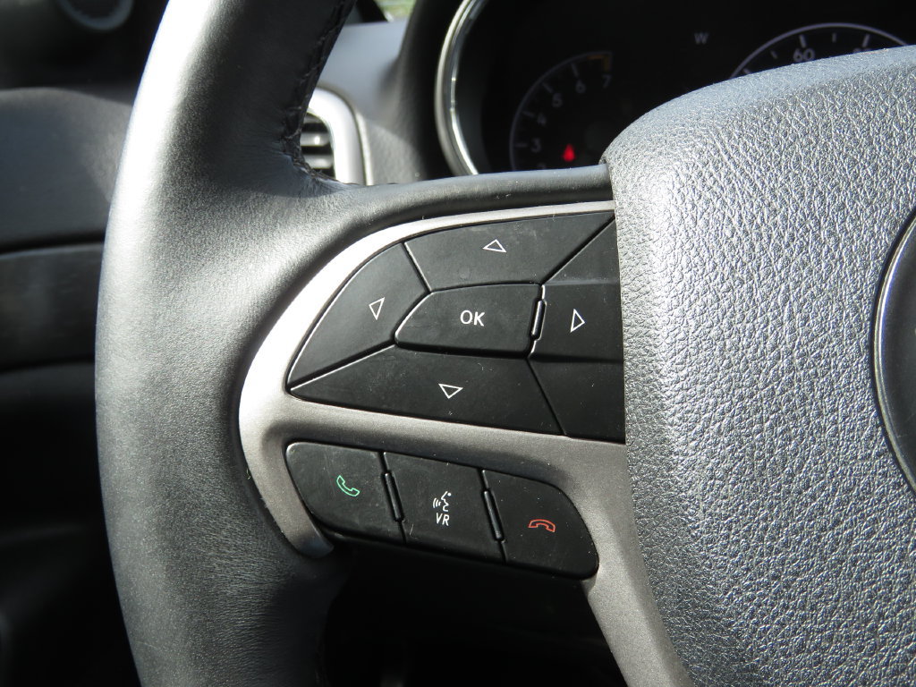 Used 2018 Jeep Grand Cherokee Altitude AWD/4WD image 22