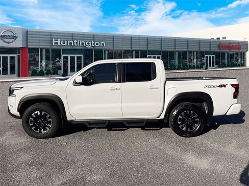 Certified 2023 Nissan Frontier PRO-4X w/ Technology Package image 9