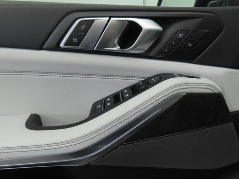 New 2026 BMW X5 sDrive40i w/ Climate Comfort Package image 24