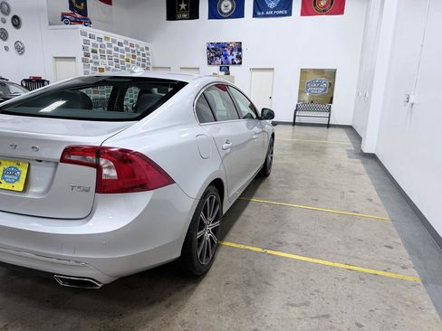 Used 2018 Volvo S60 T5 Inscription FWD image 23
