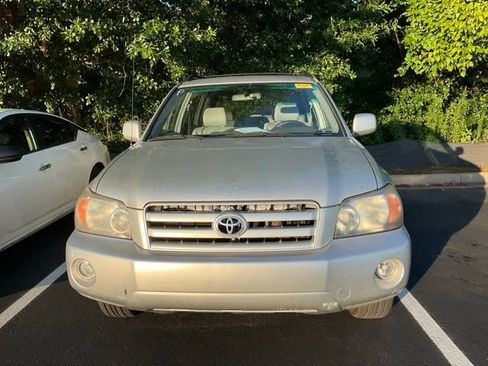 Used 2005 Toyota Highlander 2WD image 12