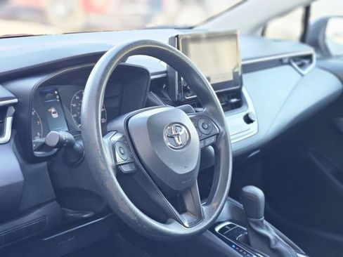 Used 2024 Toyota Corolla LE FWD image 12
