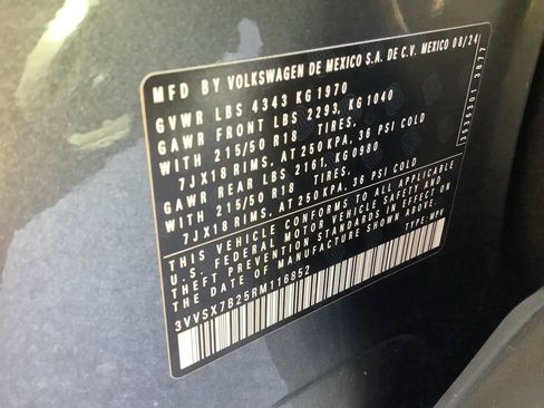 Used 2024 Volkswagen Taos SE image 30