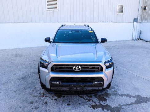 Used 2025 Toyota 4Runner Limited image 4