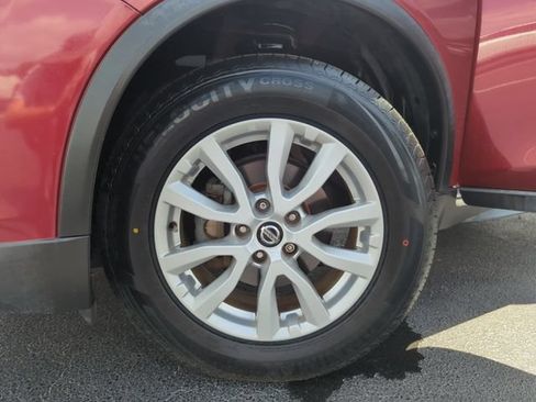 Certified 2019 Nissan Rogue SV FWD image 50