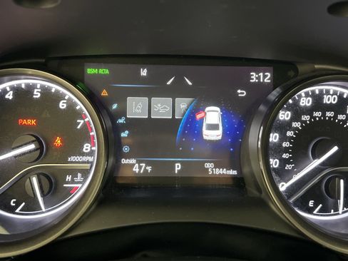 Used 2022 Toyota Camry SE w/ Cold Weather Package image 17