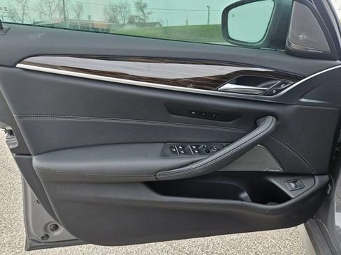 Used 2022 BMW 530i w/ M Sport Package image 10