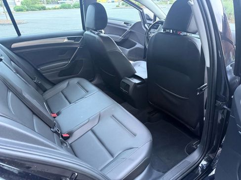 Used 2016 Volkswagen e-Golf SEL Premium w/ Driver Assistance Package image 14