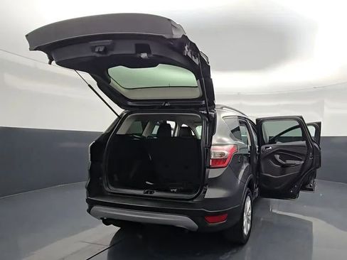 Used 2017 Ford Escape SE w/ SE Leather Comfort Package AWD/4WD image 36