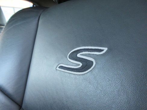 Used 2023 Chrysler 300 S w/ Comfort Group image 14