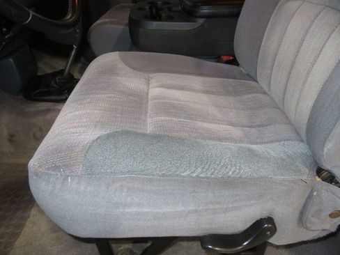 Used 1997 Dodge Ram 2500 Truck 2WD Club Cab image 19