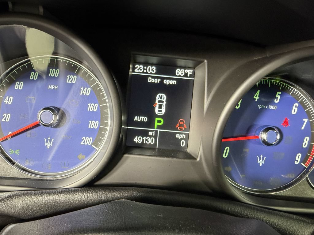 Used 2017 Maserati GranTurismo Sport RWD image 38