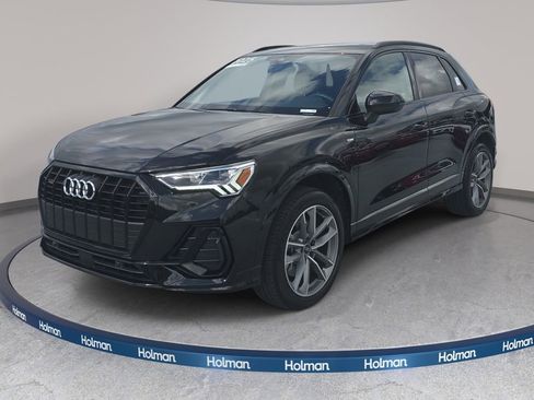 Certified 2025 Audi Q3 2.0T Premium w/ Convenience Package image 1