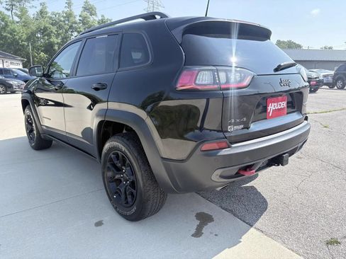Used 2020 Jeep Cherokee Trailhawk w/ Cold Weather Group AWD/4WD image 9