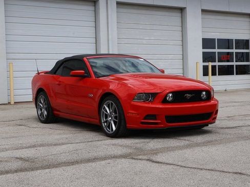 Used 2013 Ford Mustang GT image 10