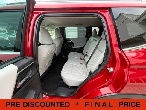 Used 2023 Mitsubishi Outlander SEL AWD/4WD image 48