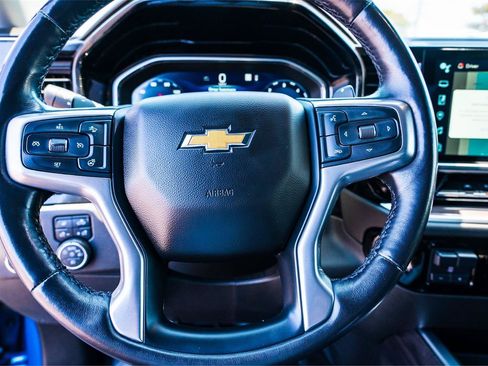 Used 2022 Chevrolet Silverado 1500 LTZ w/ LTZ Premium Package AWD/4WD image 11