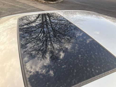 Used 2018 Toyota Avalon Limited image 7