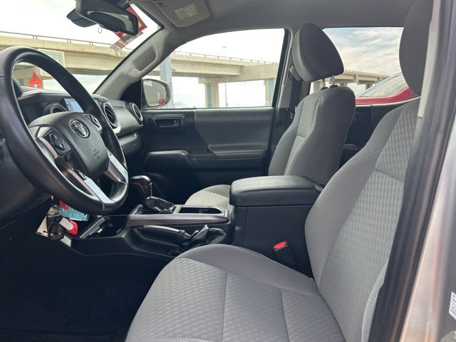 Used 2022 Toyota Tacoma SR5 RWD image 33