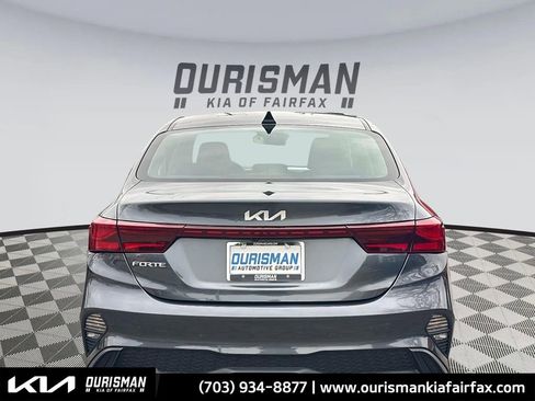 Used 2023 Kia Forte LXS w/ LXS Technology Package image 4