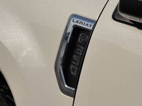 Used 2022 Ford F350 Lariat w/ Lariat Ultimate Package AWD/4WD image 5