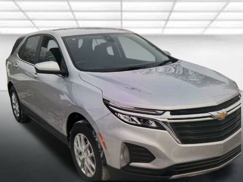 Used 2022 Chevrolet Equinox LT image 1