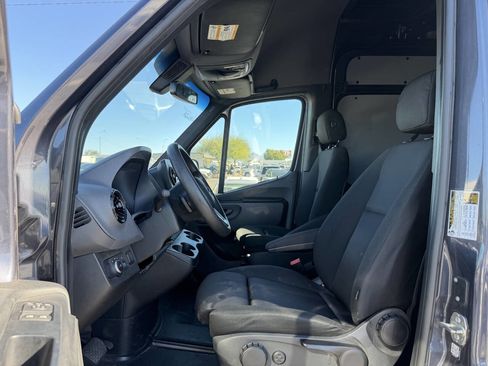 Used 2021 Mercedes-Benz Sprinter 2500 w/ Driver Convenience Package image 19