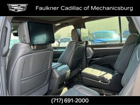 Used 2026 Cadillac Escalade Platinum Sport w/ LPO, ONYX Package AWD/4WD image 19