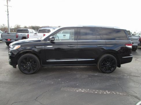 Used 2022 Lincoln Navigator Reserve image 7