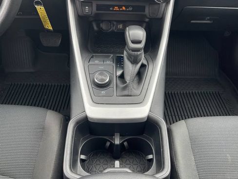 Used 2025 Toyota RAV4 LE AWD/4WD image 21