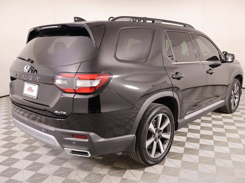 Used 2023 Honda Pilot Elite image 24