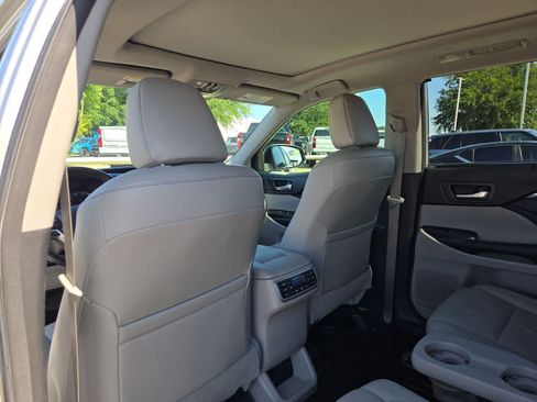 Used 2018 Toyota Highlander Limited Platinum AWD/4WD image 17