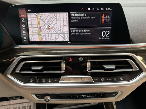 Used 2019 BMW X5 xDrive50i w/ M Sport Package AWD/4WD image 18