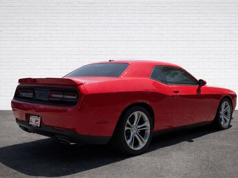 Used 2022 Dodge Challenger R/T RWD image 4
