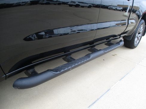 Used 2021 Chevrolet Silverado 1500 RST w/ Bed Protection Package AWD/4WD image 12