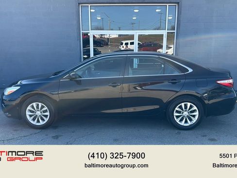 Used 2017 Toyota Camry LE image 7