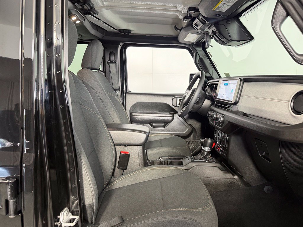 Used 2025 Jeep Wrangler Unlimited Sport AWD/4WD image 28