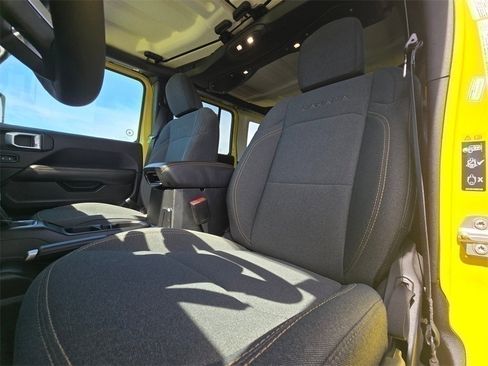 Used 2024 Jeep Wrangler Sahara image 23