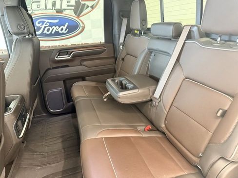 Used 2024 GMC Sierra 3500 Denali w/ Technology Package image 24