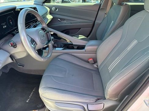 Used 2022 Hyundai Elantra SEL w/ Convenience Package image 22