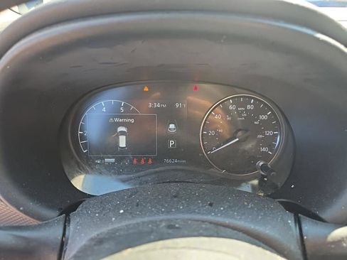 Used 2022 Nissan Kicks SV FWD image 7